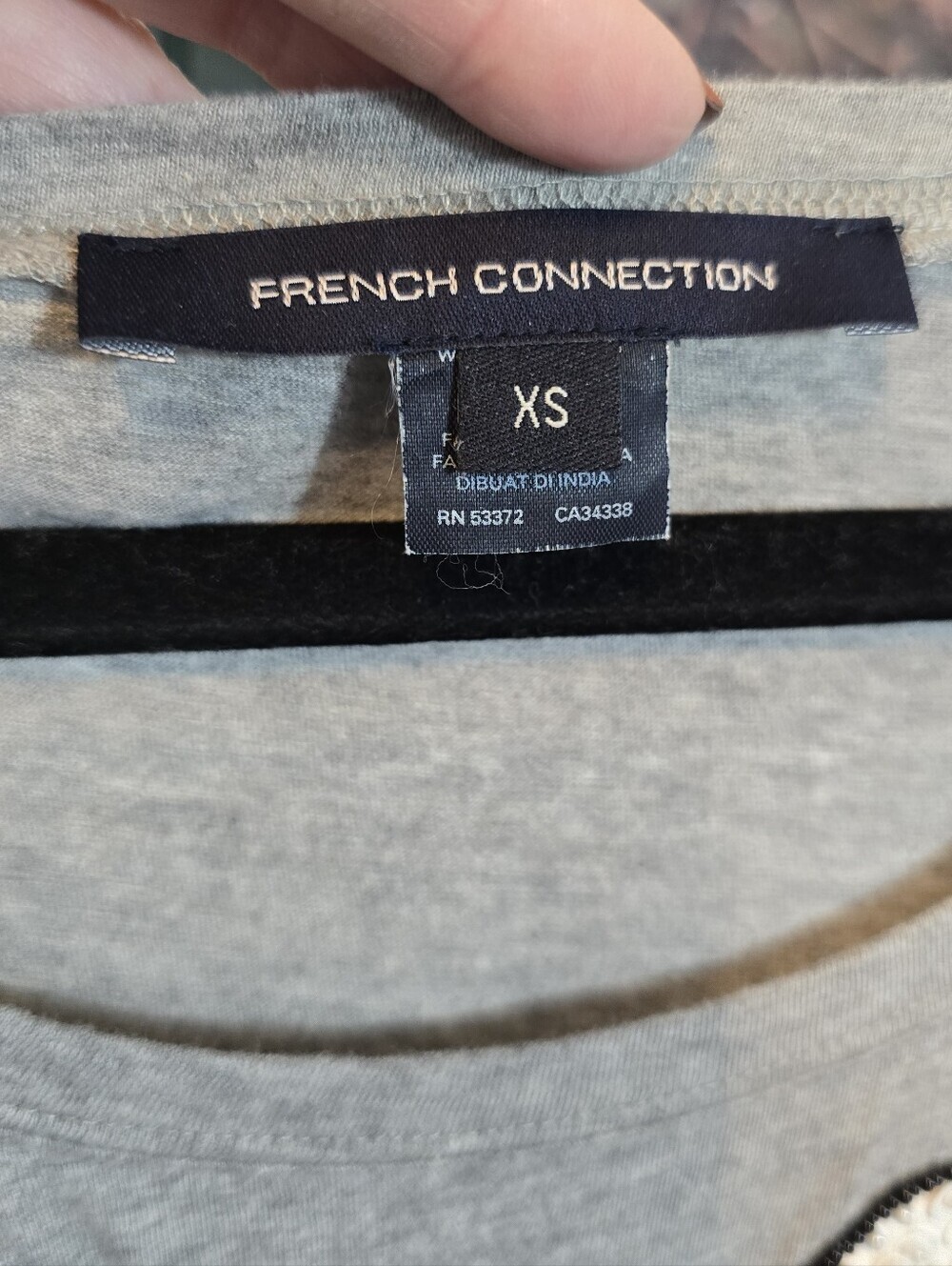 French Connection Sequin Beaded French Bulldog Graphic Cap Sleeve Tee Grey XS - Picture 6 of 8
